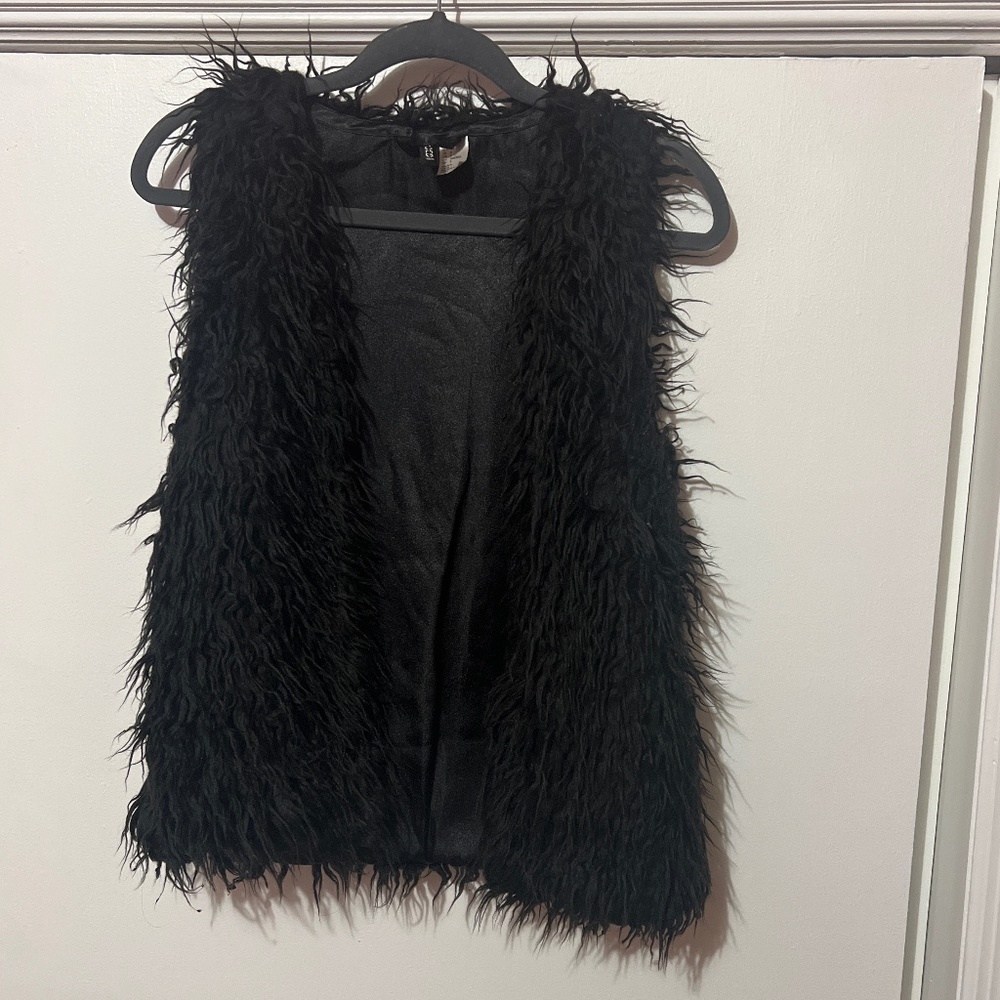 Furry black Vest by H&M